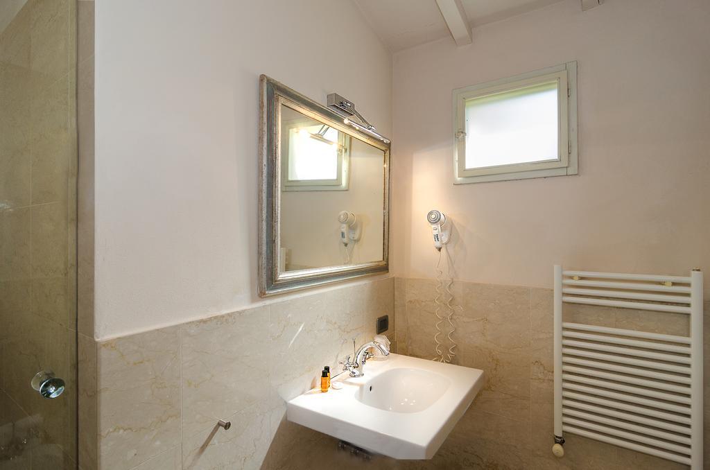 Hotel Novecento Pisa Esterno foto
