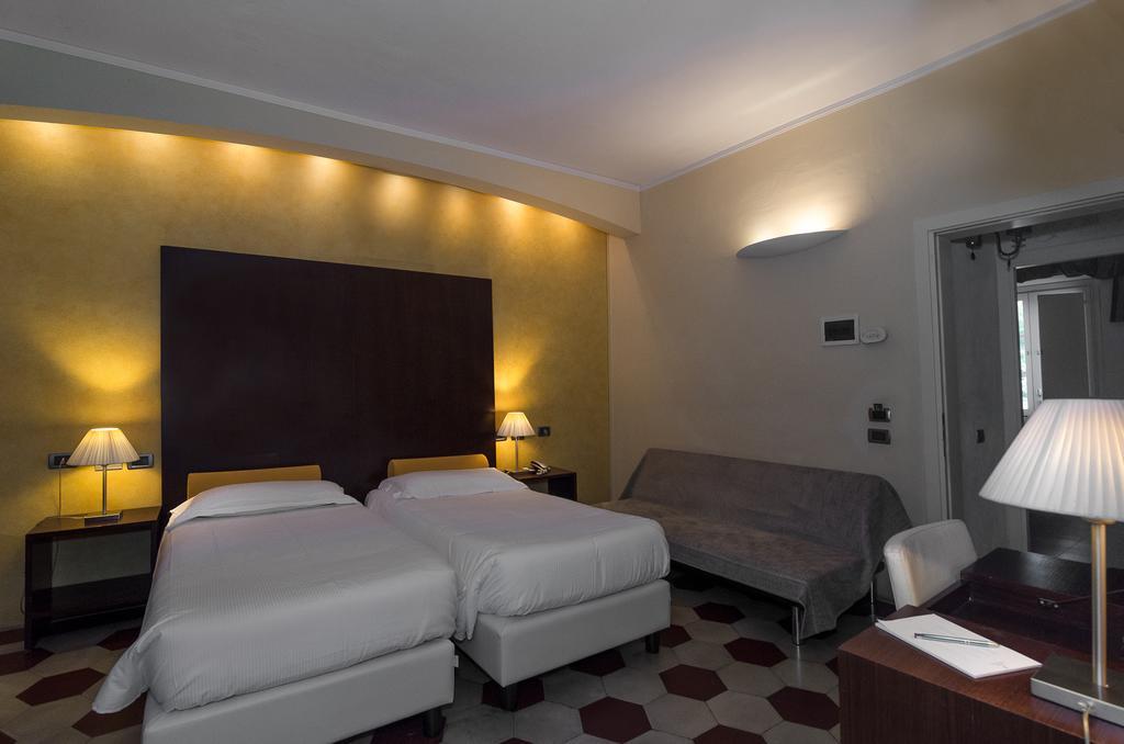 Hotel Novecento Pisa Esterno foto