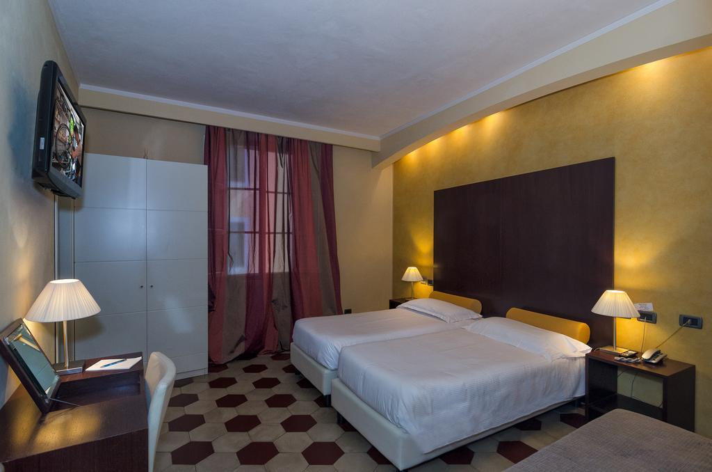 Hotel Novecento Pisa Esterno foto