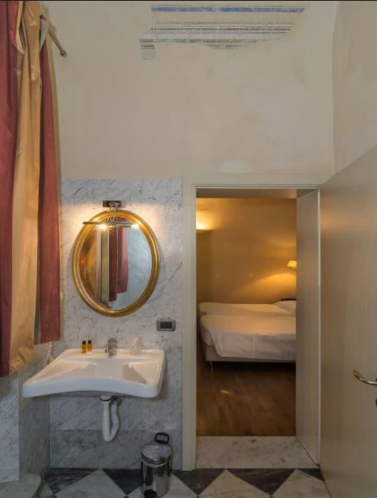 Hotel Novecento Pisa Esterno foto